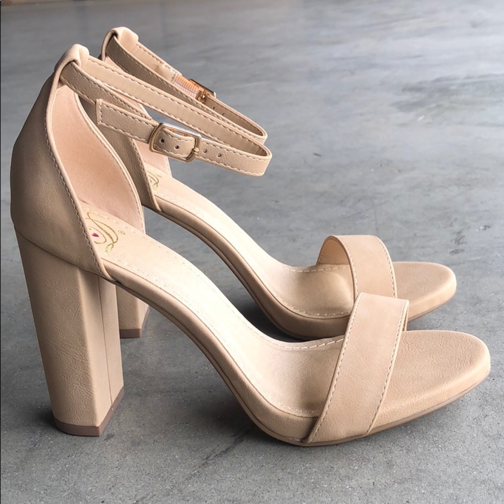 Delicious Women’s High Heeled Sandals Natural 6.5 - Picture 2 of 5